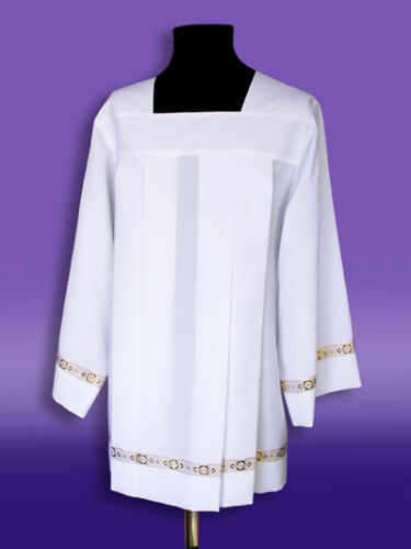 12.1./01/T1  Komża ministrancka ze złotą taśmą r.128